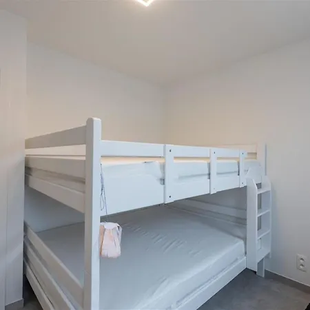 Spacious New-build With Large Terrace شقة