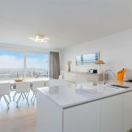 Spacious New-build With Large Terrace *